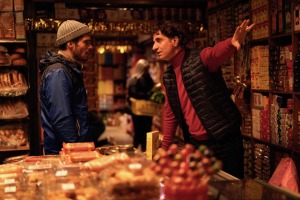 Rémy au supermarché de  Mansour (Simon Abkarian).