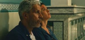 Fares Ben Youssef (Sami Bouajila) et sa femme Meriem (Najla Ben Abdallah) attendent à l'hôpital. DR