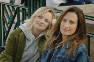 "Trois amies": Rebecca (Sara Forestier) et Alice (Camille Cottin). DR